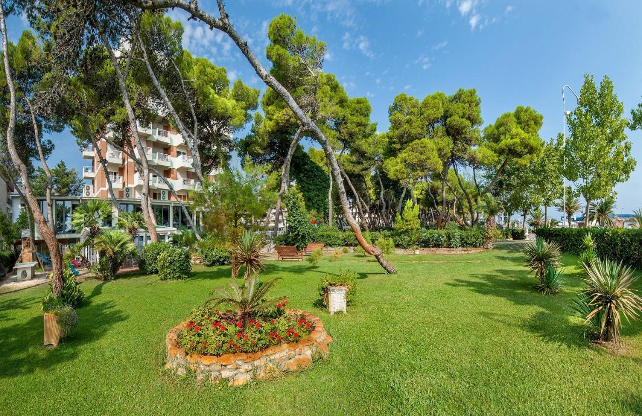 Hotel Atlantic Giulianova Zewnętrze zdjęcie
