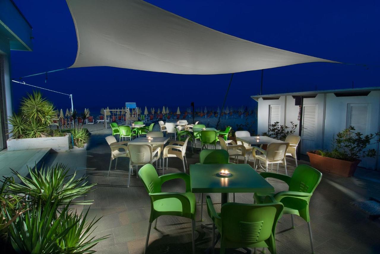 Hotel Atlantic Giulianova Zewnętrze zdjęcie